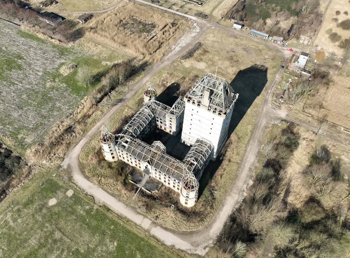 Kasteel Almere, Netherlands